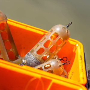 Guru Caged Window Feeder medium 50+60gr Koszyczke Zanętowy Guru GWF24 - obrazek 6